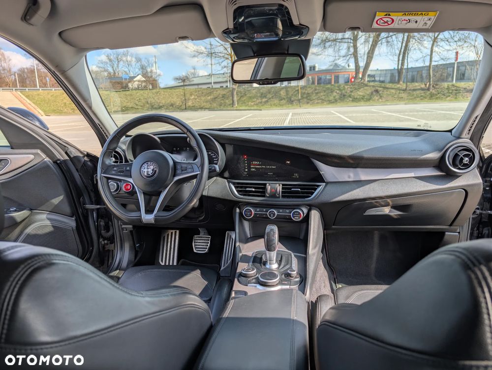 Alfa Romeo Giulia 2.0 Turbo Veloce Q4 - 19