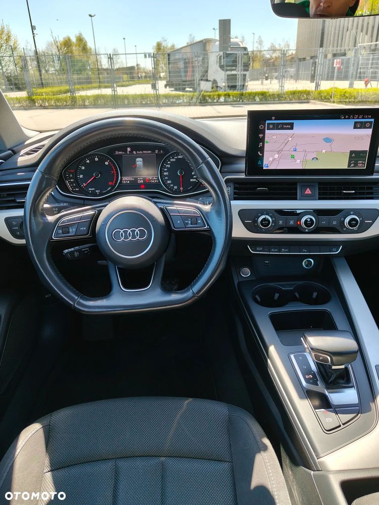 Audi A4 Avant 40 TFSI S tronic - 6