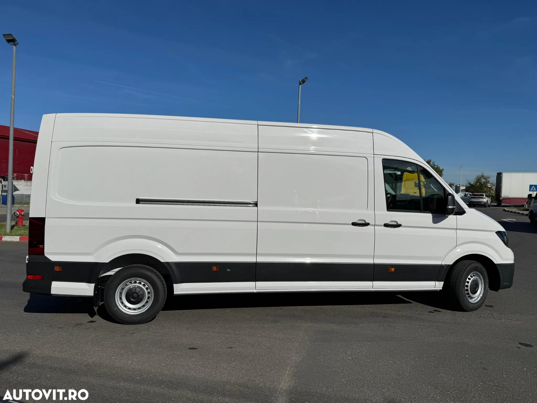 Volkswagen Crafter 3.5 Furgon L4H3 140CP - 3