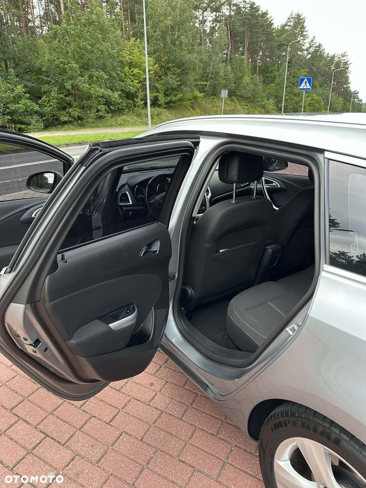 Opel Astra 2.0 CDTI DPF Cosmo - 12