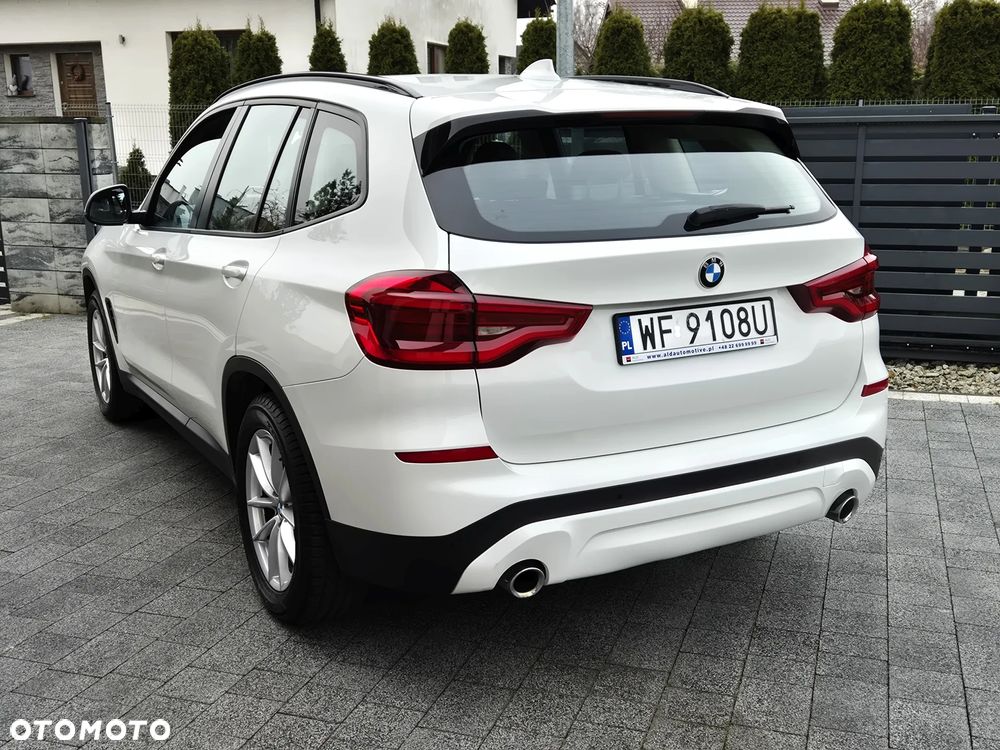 BMW X3 xDrive20d Advantage - 10