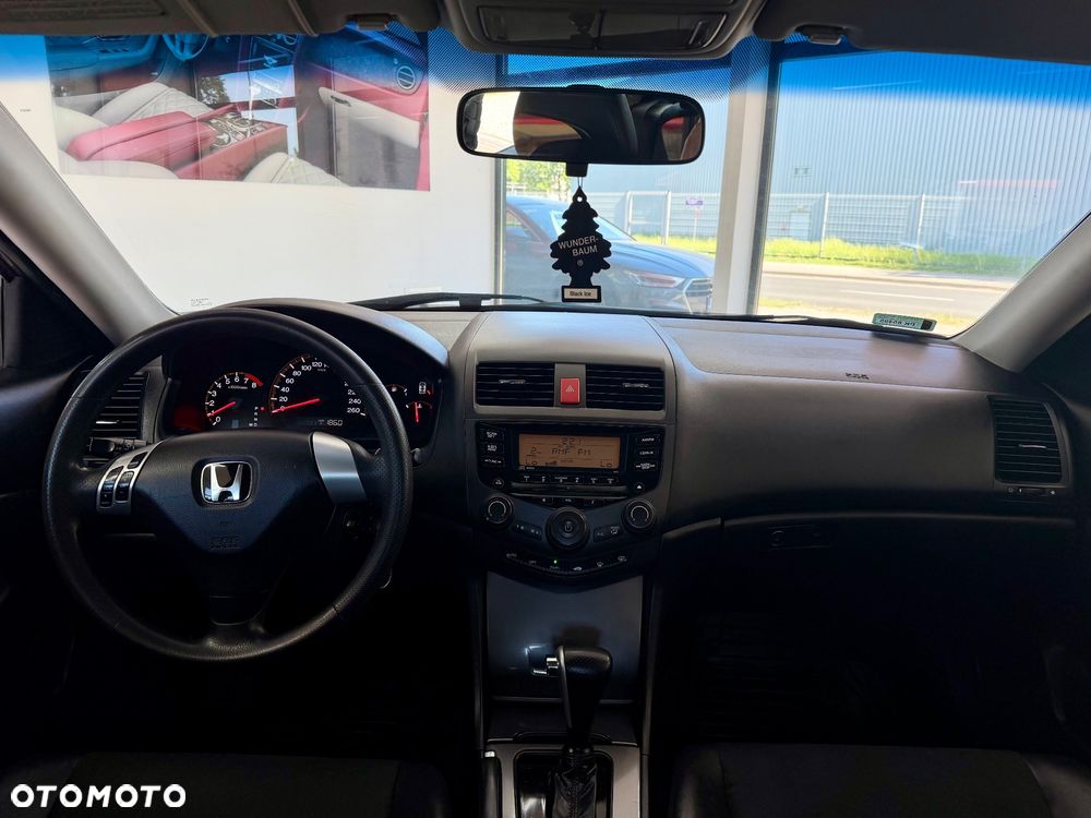 Honda Accord 2.0 Comfort - 22