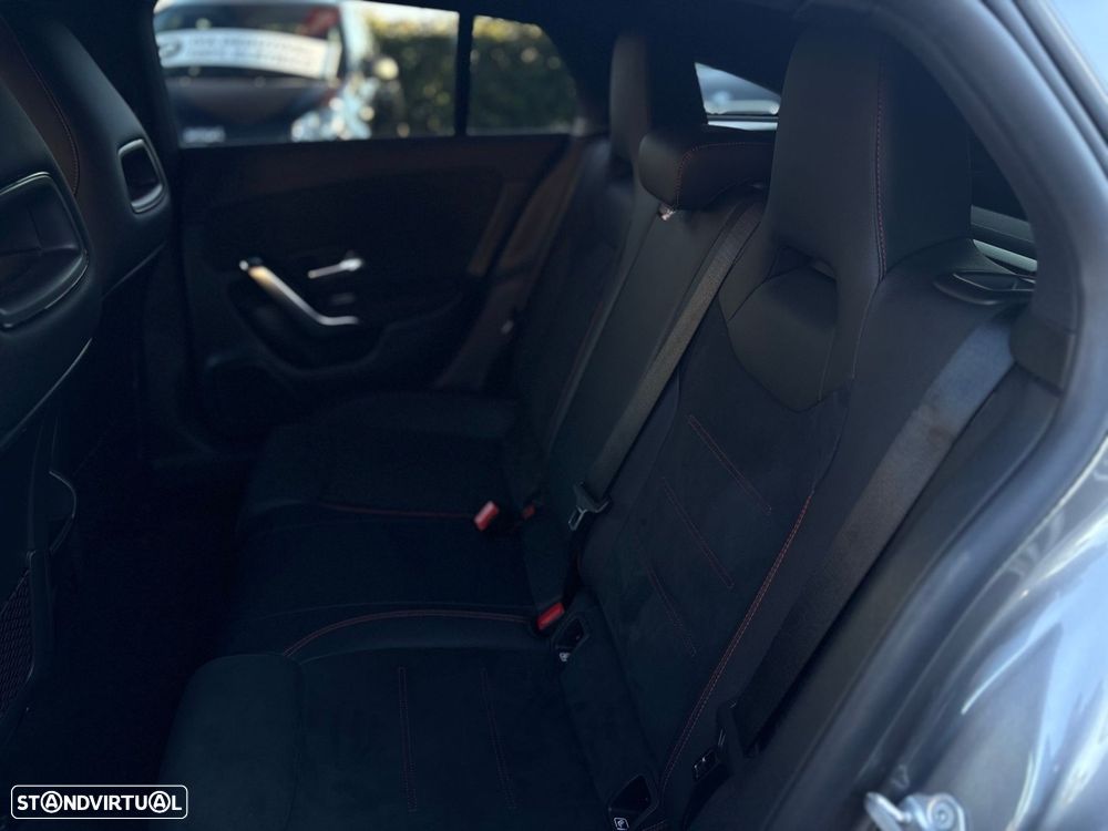 Mercedes-Benz CLA 250 e Shooting Brake AMG Line - 19