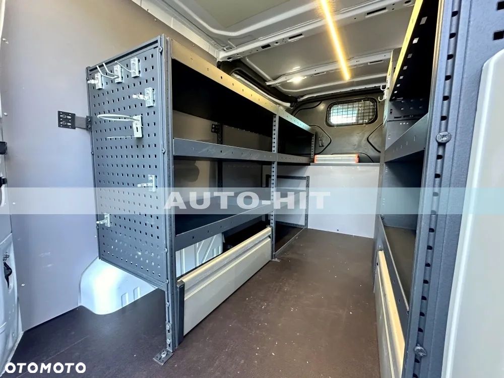 Ford Transit - 18