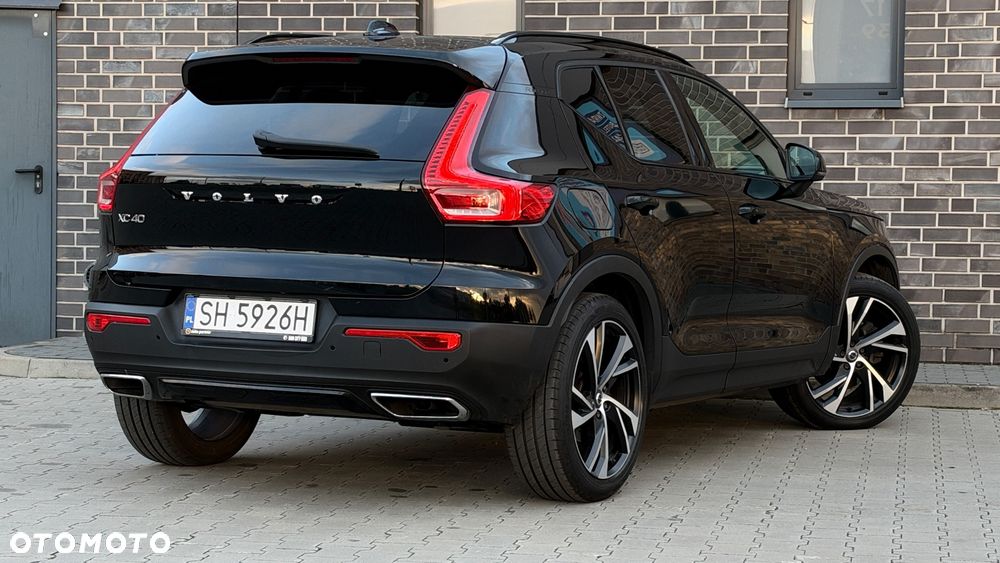 Volvo XC 40 D4 AWD Geartronic R-Design - 24
