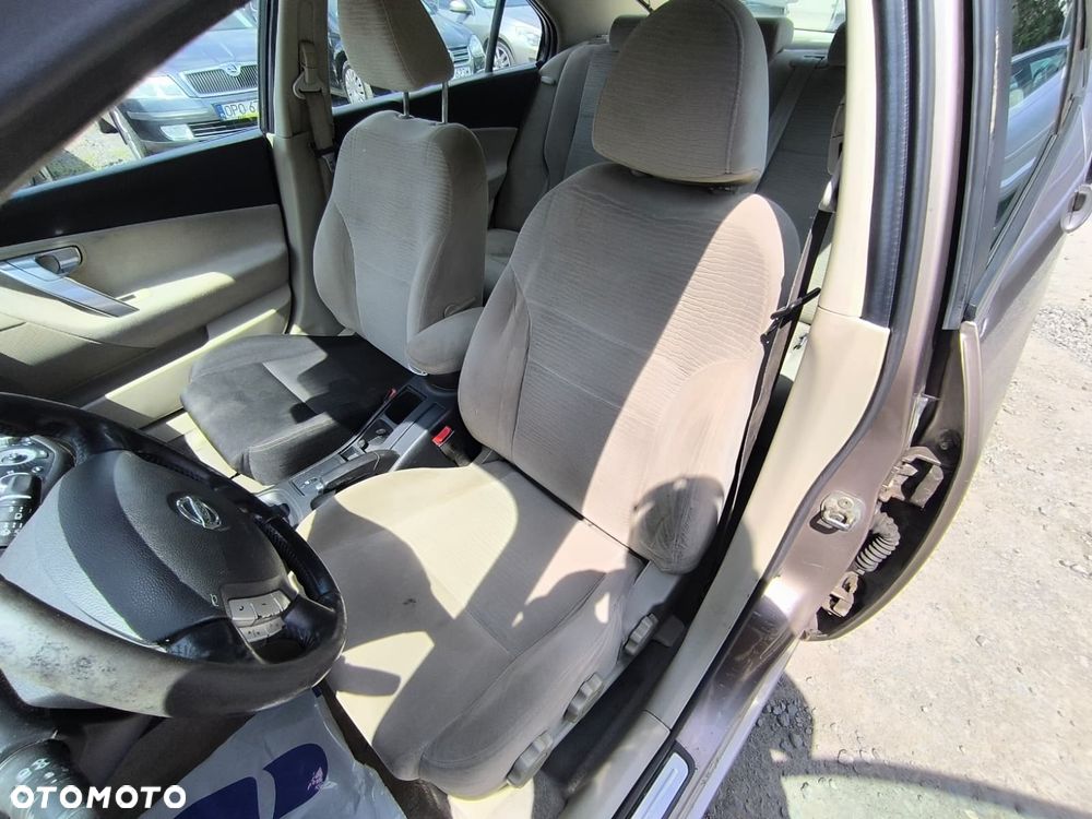 Nissan Primera - 4
