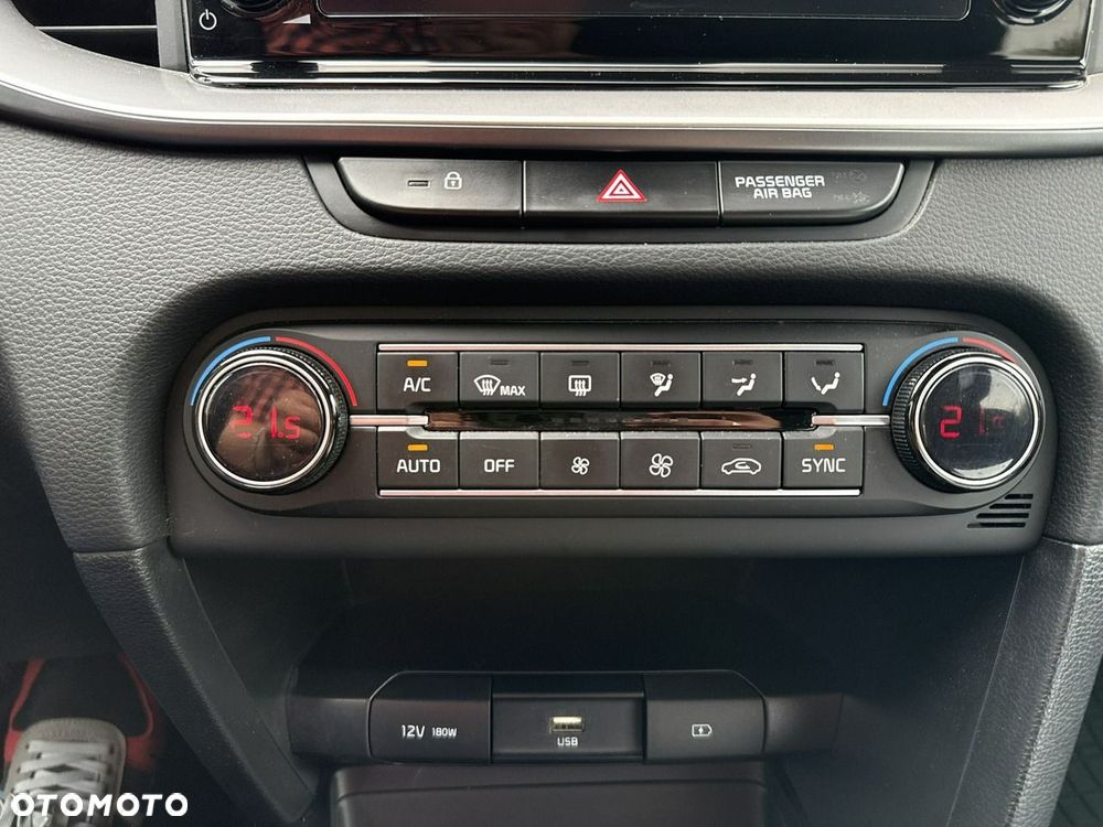 Kia XCeed 1.5 T-GDI M - 28