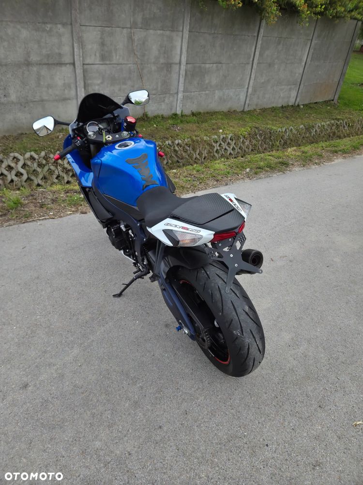 Suzuki GSX-R - 20