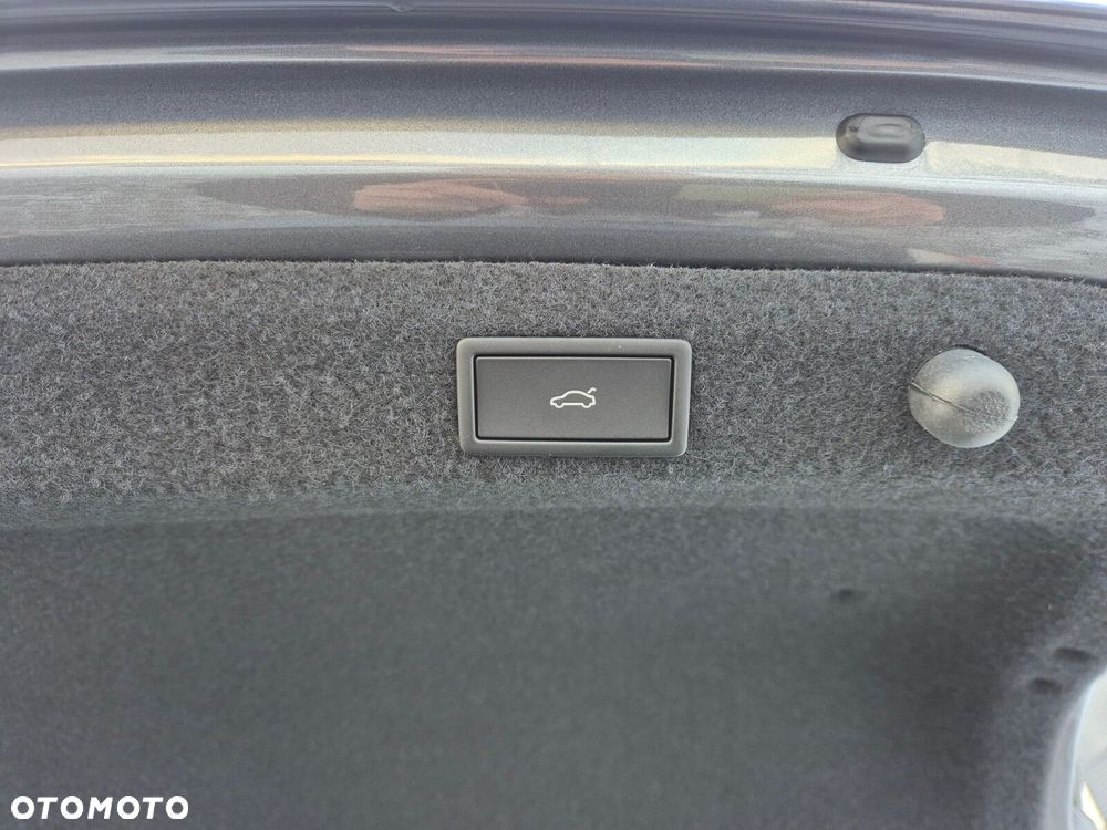 Skoda Octavia 2.0 TDI Selection DSG - 19