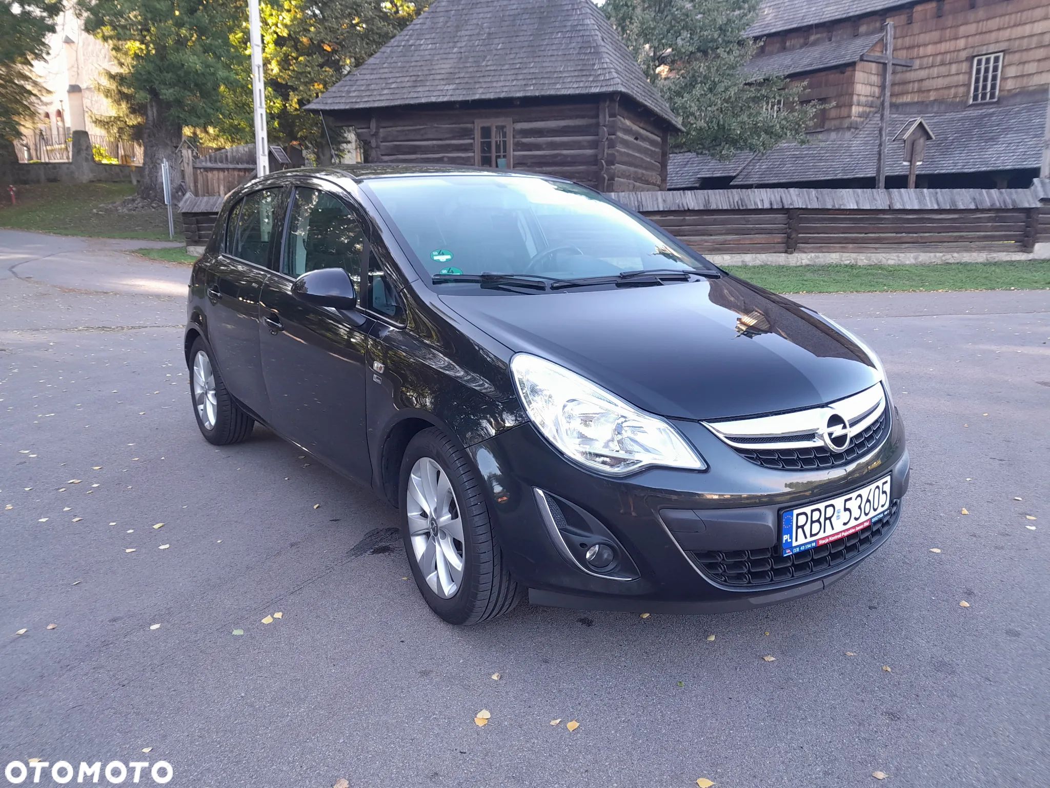 Opel Corsa 1.2 16V Color Edition - 1