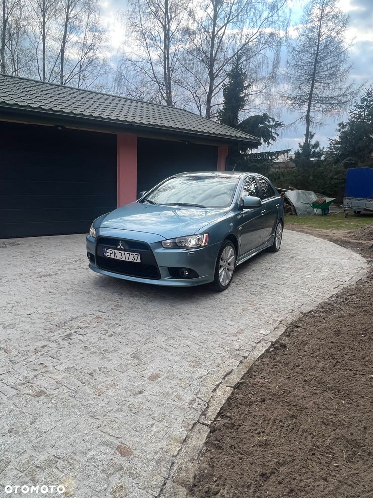 Mitsubishi Lancer 1.8 Instyle NAVI - 2