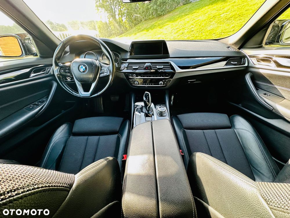 BMW Seria 5 520d Eff.Dynamics Luxury Line sport - 16