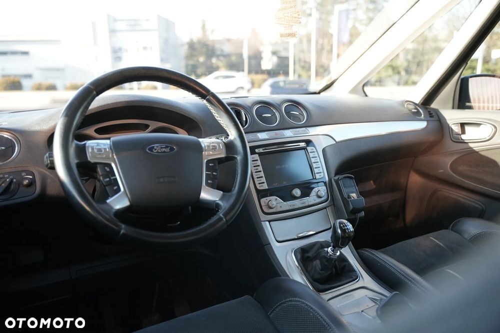 Ford Galaxy 2.0 TDCi Ghia - 26