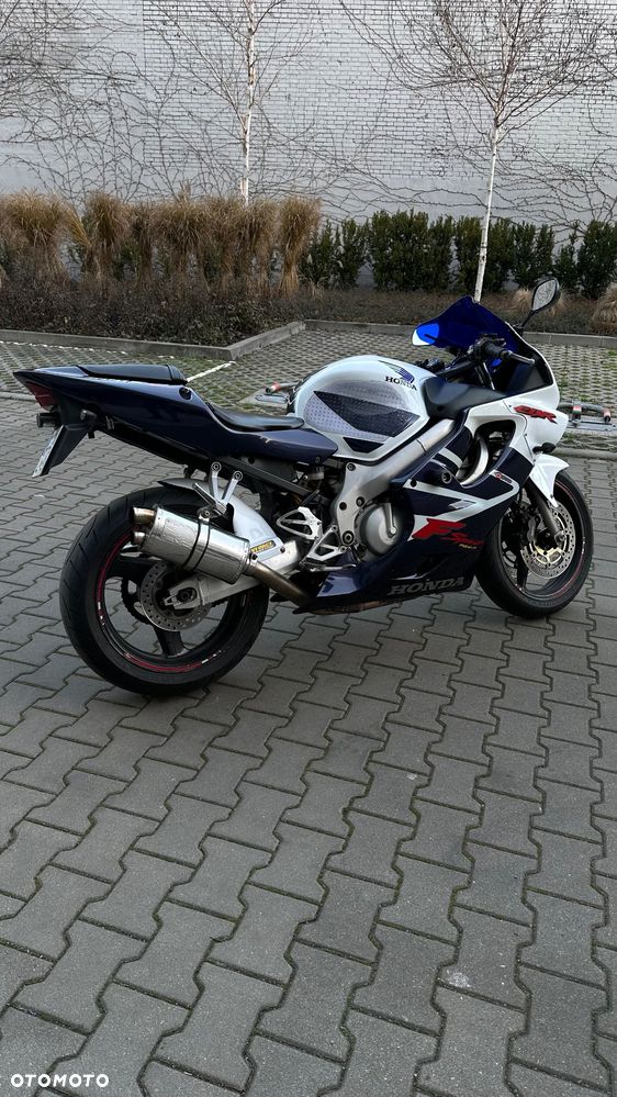 Honda CBR - 3