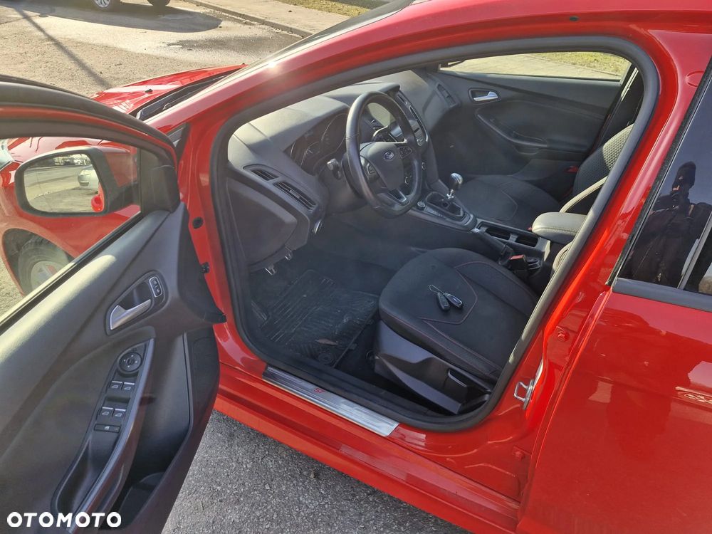 Ford Focus 1.0 EcoBoost ST-Line - 5