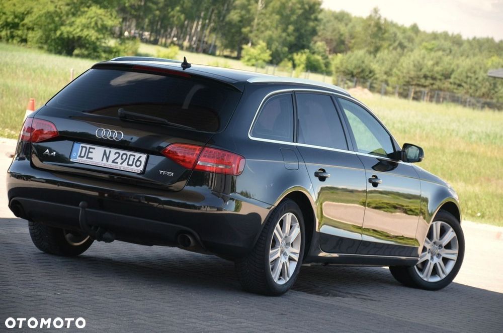 Audi A4 Avant - 10