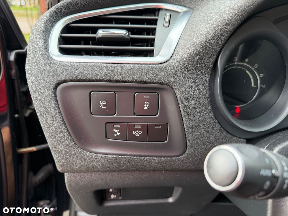Citroën C4 e-HDi 115 Exclusive - 31