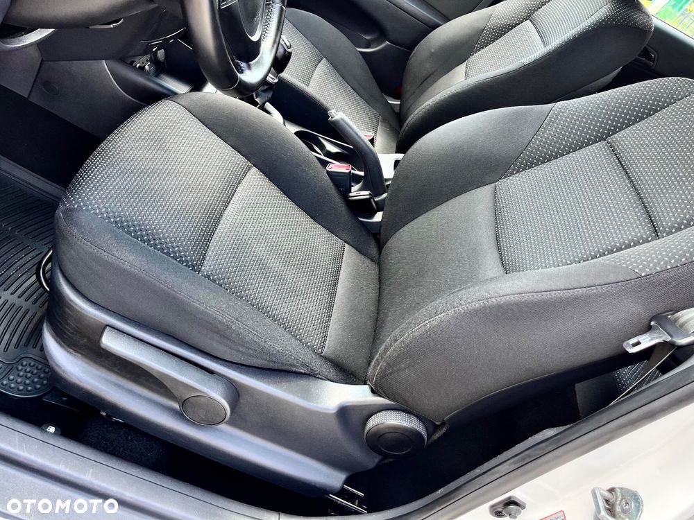 Hyundai i30 1.4 FIFA WM Edition - 16