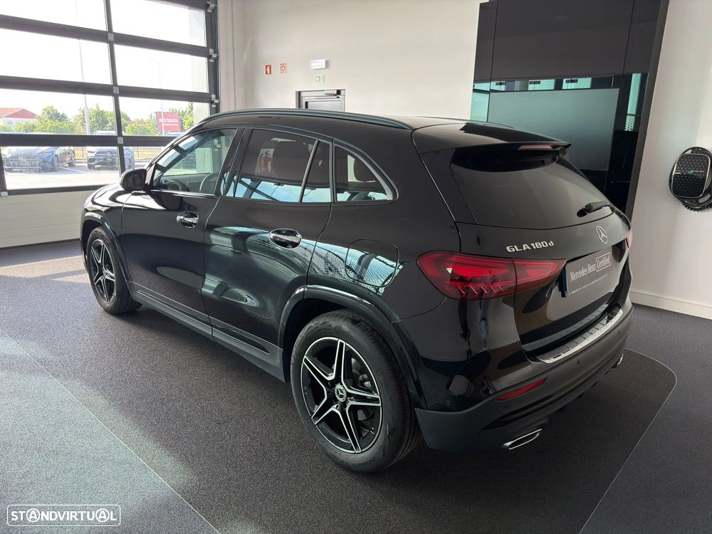 Mercedes-Benz GLA 180 d AMG Line - 6