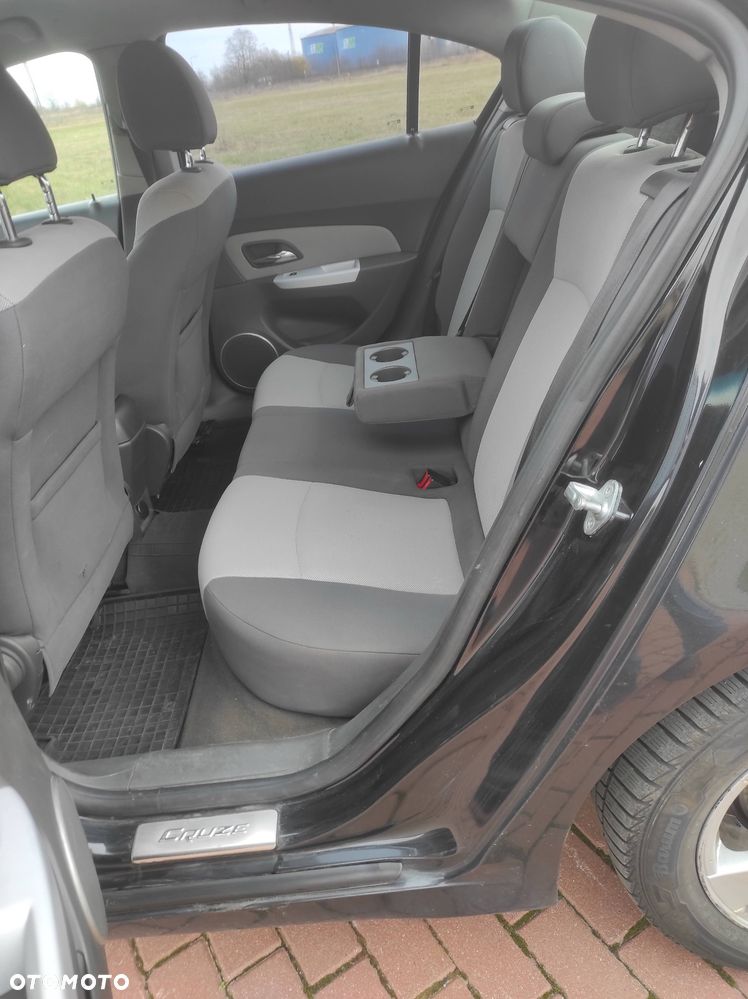 Chevrolet Cruze 1.6 LS - 9