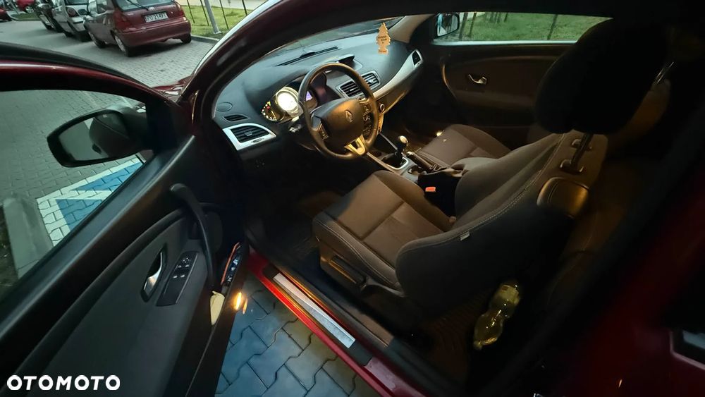 Renault Megane 1.6 16V Dynamique Euro5 - 9