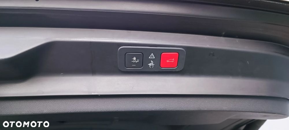 Peugeot 5008 - 8