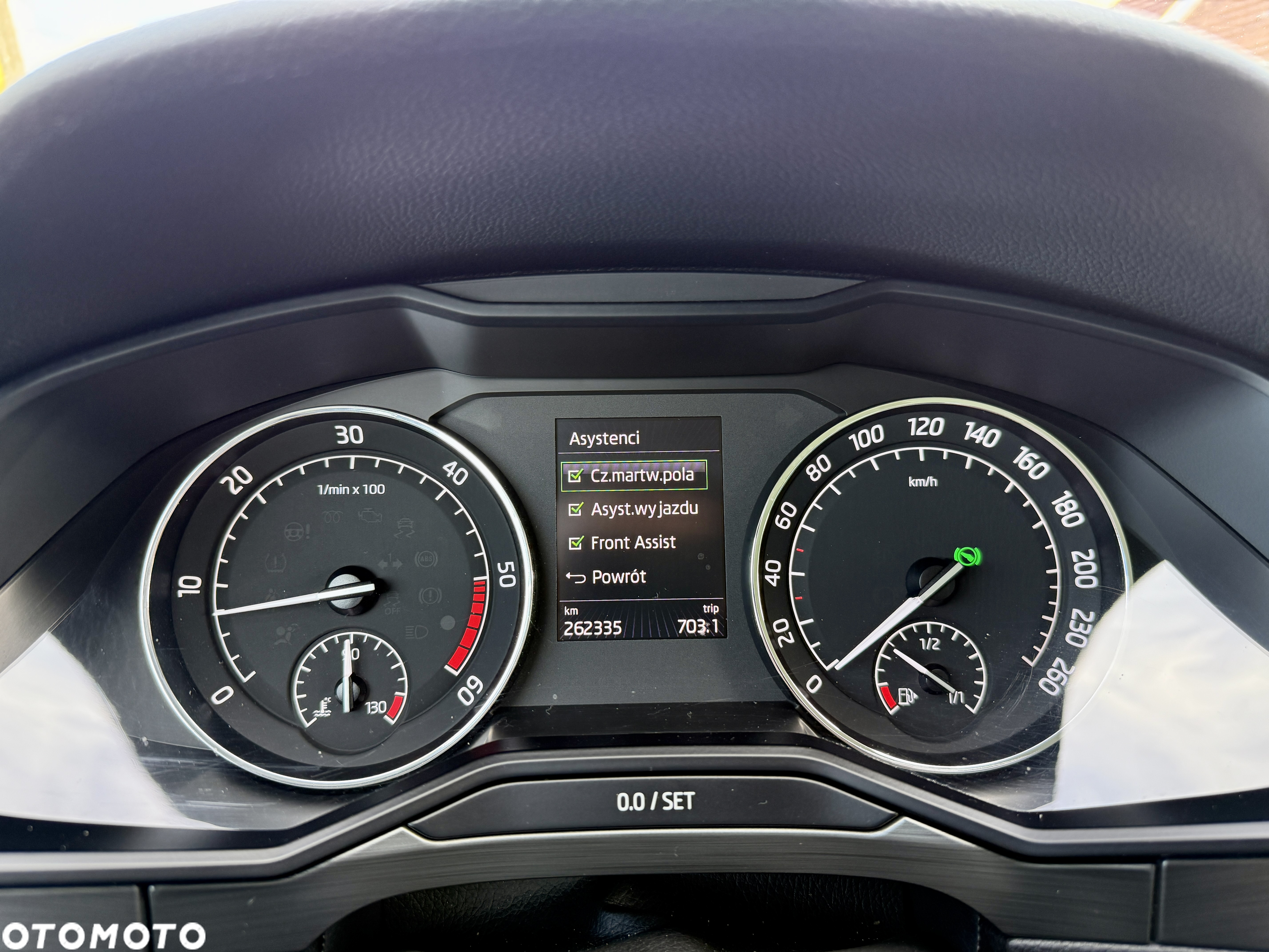 Skoda Superb Combi 1.6 TDI DSG Ambition - 36