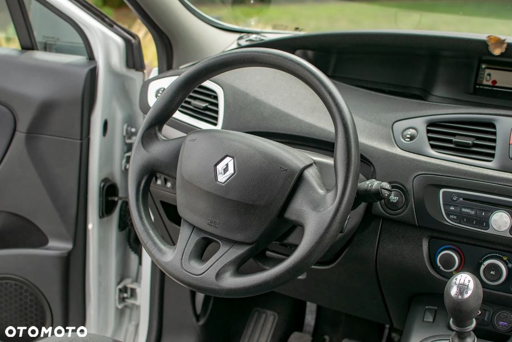 Renault Scenic - 36
