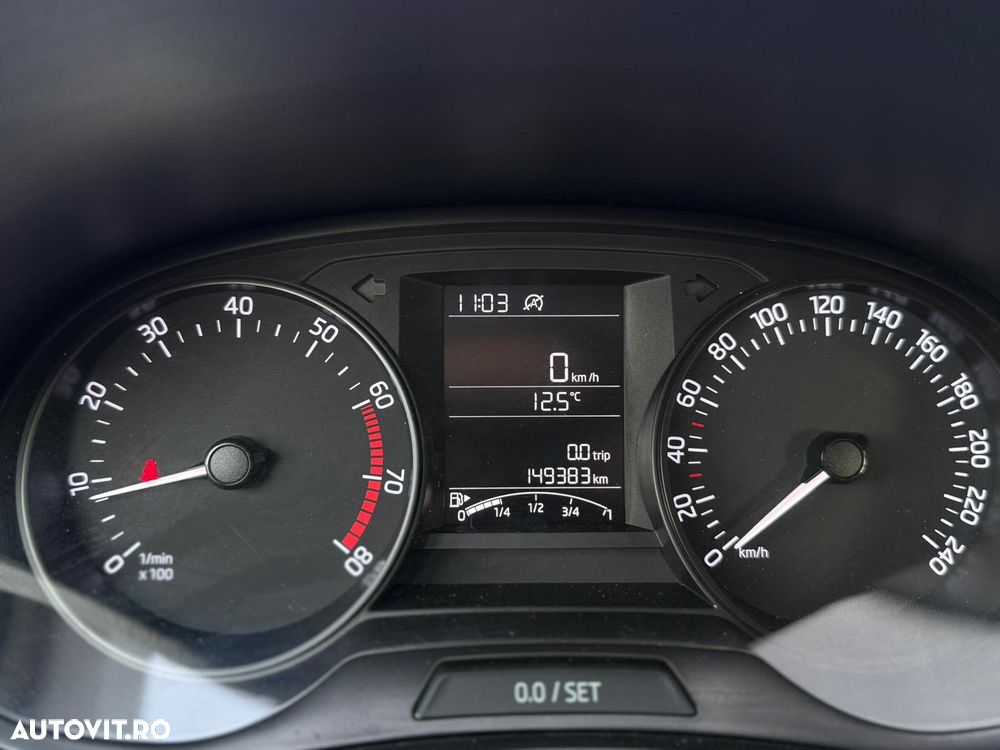 Skoda Fabia 1.0 MPI Ambition - 11
