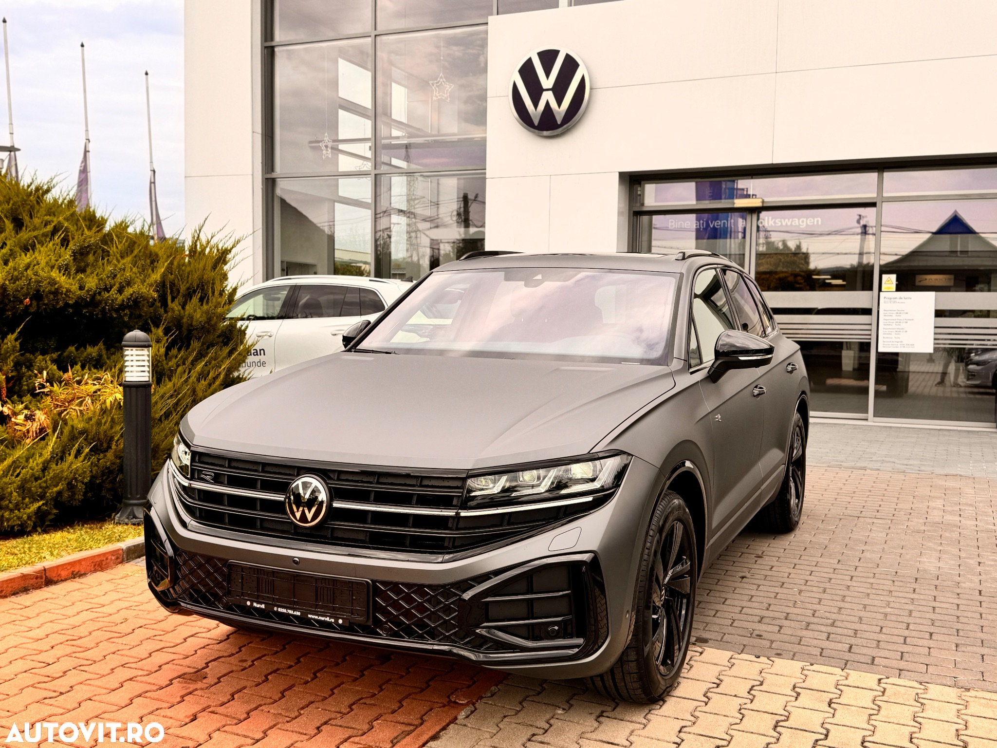 Volkswagen Touareg V6 TDI 4MOTION R-Line - 3