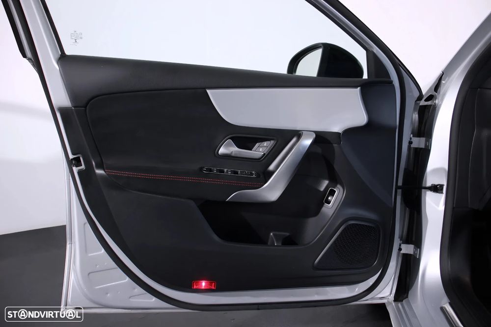 Mercedes-Benz A 250 e AMG Line - 5