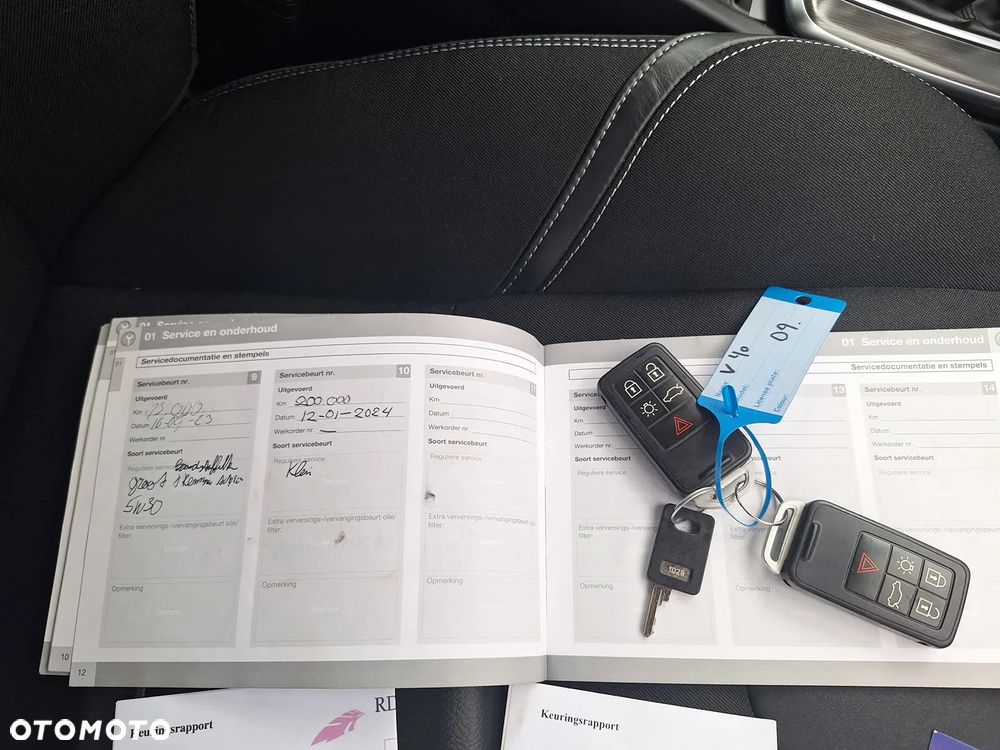 Volvo V40 D2 Momentum - 30