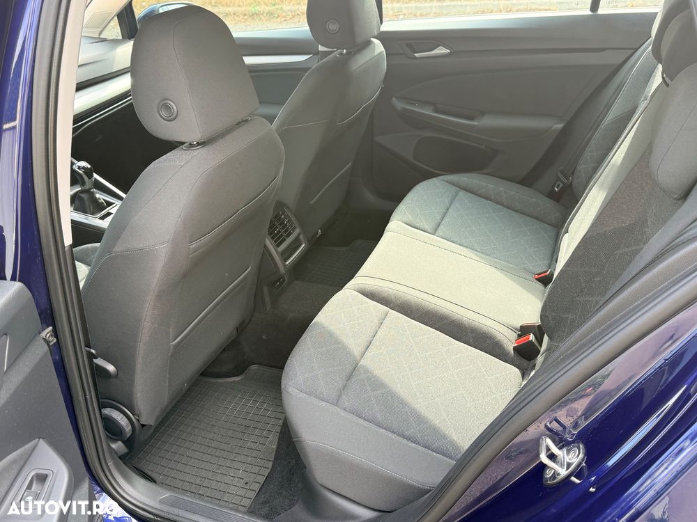Volkswagen Golf - 11
