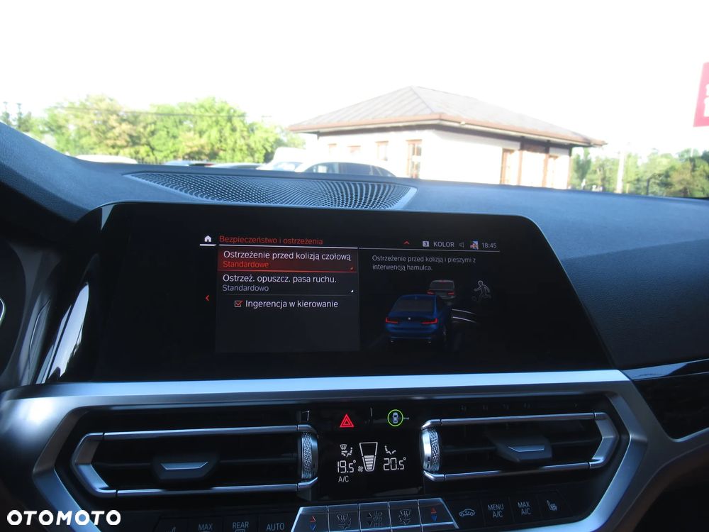 BMW Seria 3 320i xDrive Sport Line - 19