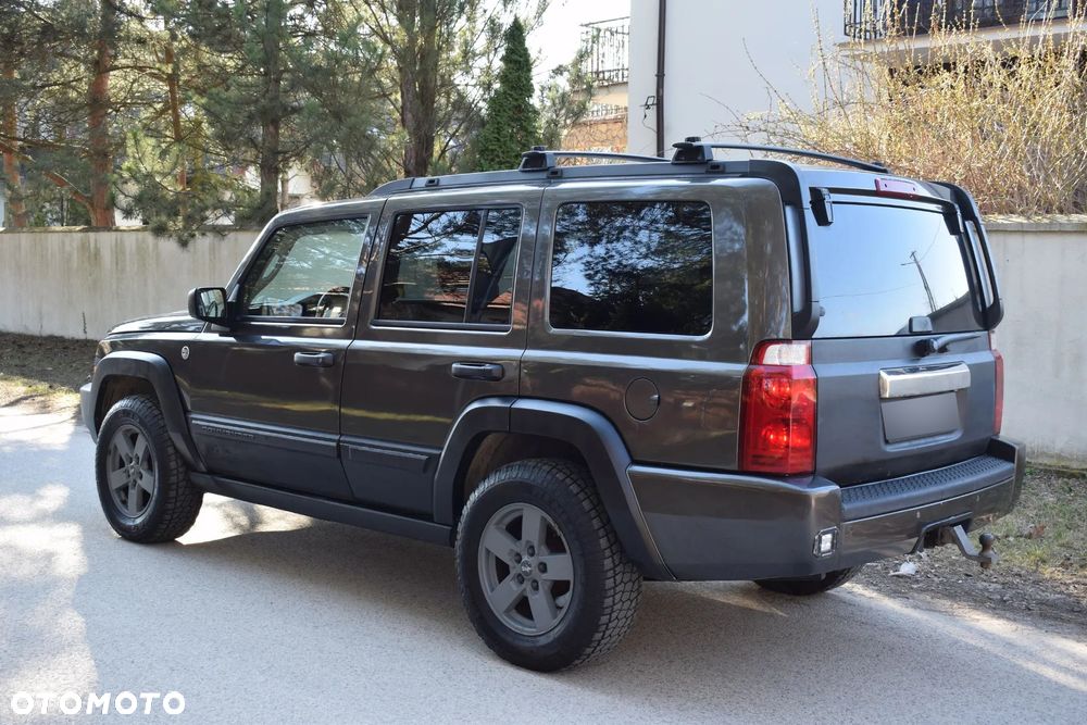 Jeep Commander 4.7 V8 - 9