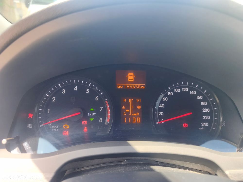 Toyota Avensis 1.8 Executive - 6