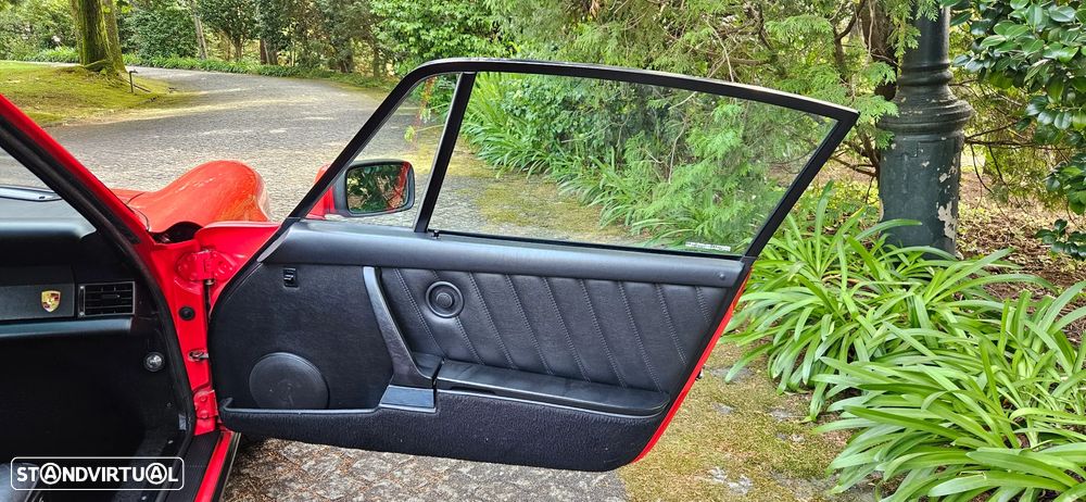 Porsche 911 Série G - 13