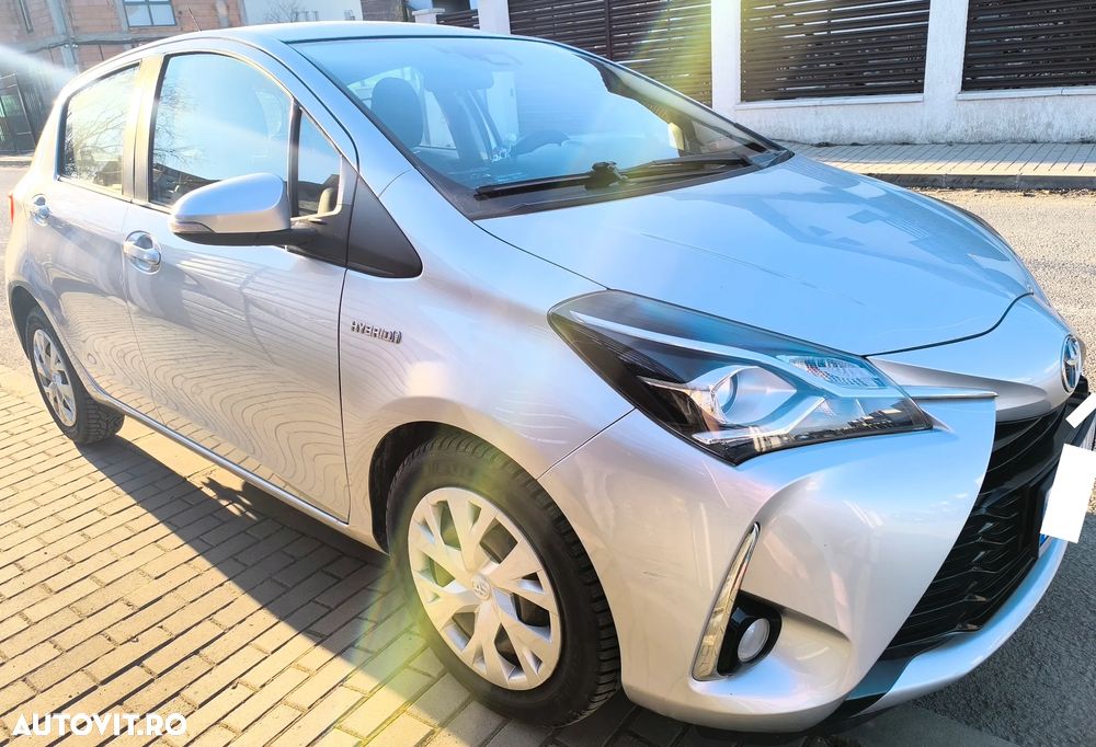 Toyota Yaris 1.5 VVT-i HSD Active - 2