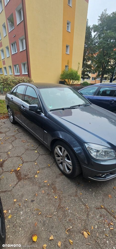 Mercedes-Benz C-Class 2010 photo 2