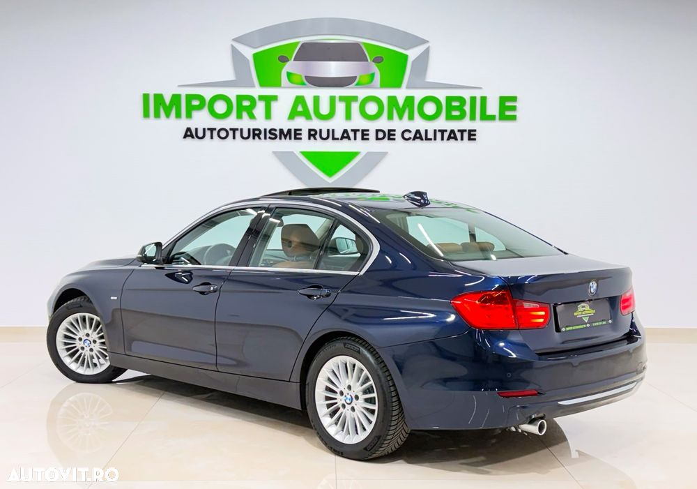 BMW Seria 3 320i Aut. Luxury Line - 13