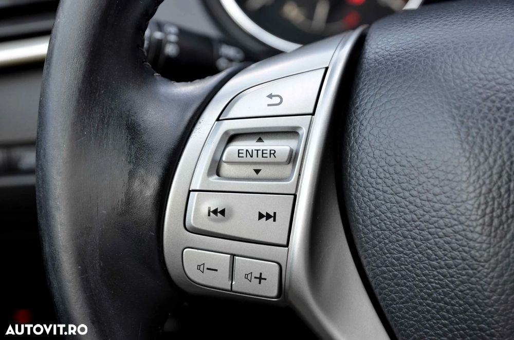 Nissan Qashqai 1.6 DCI TEKNA+ - 23