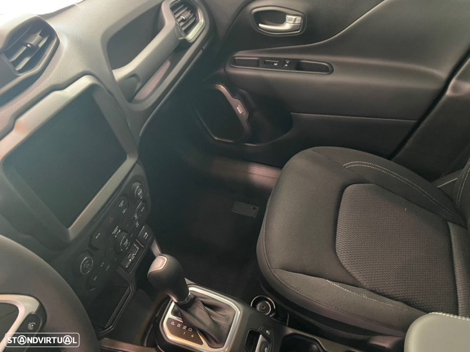Jeep Renegade 1.5 TG e-Hybrid Longitude DCT - 9