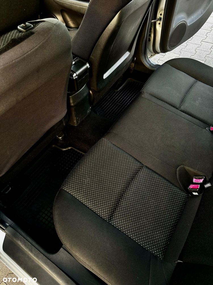 Hyundai i30 1.6 CRDi Base - 16