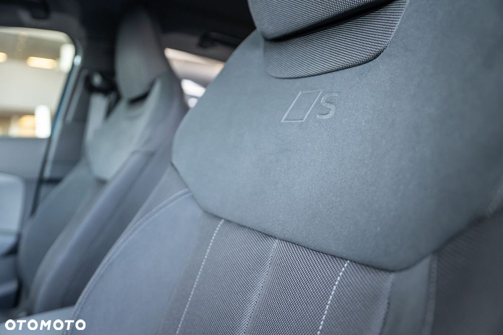 Audi Q3 Sportback - 12