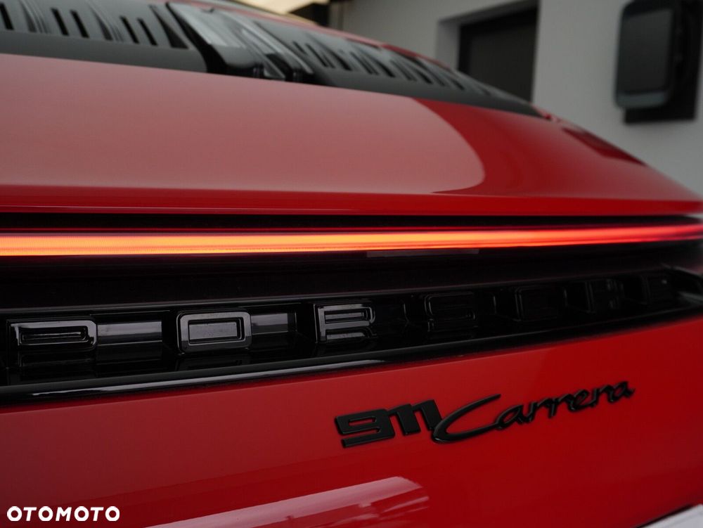 Porsche 911 Carrera - 14