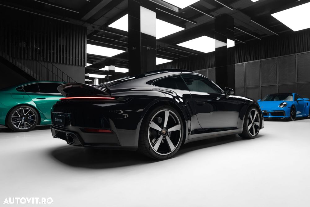 Porsche 992 - 10