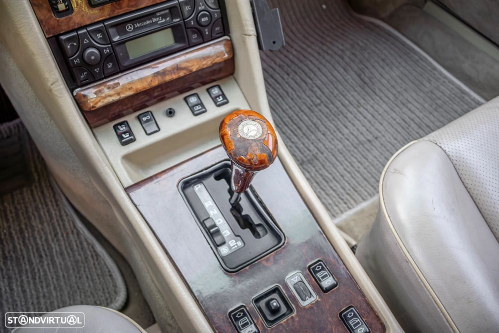 Mercedes-Benz W126 (1979-1992) 560 SEC - 14