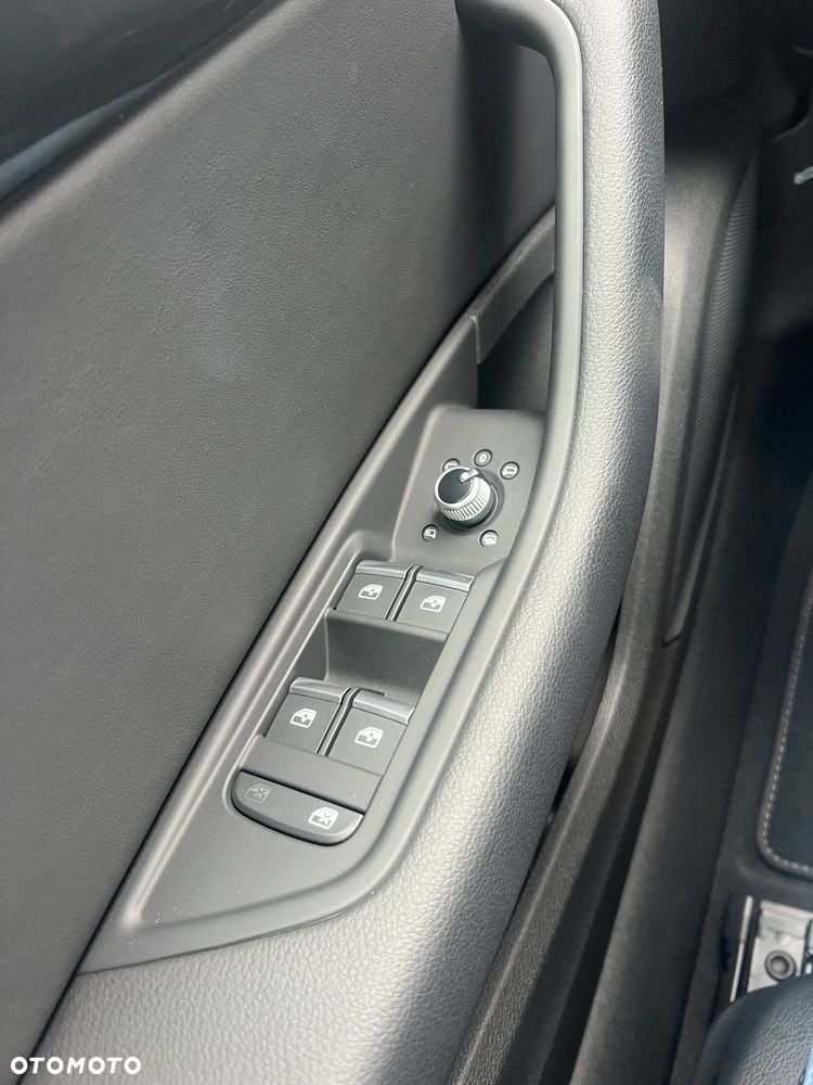 Audi A4 Avant 35 TFSI mHEV S Line S tronic - 20