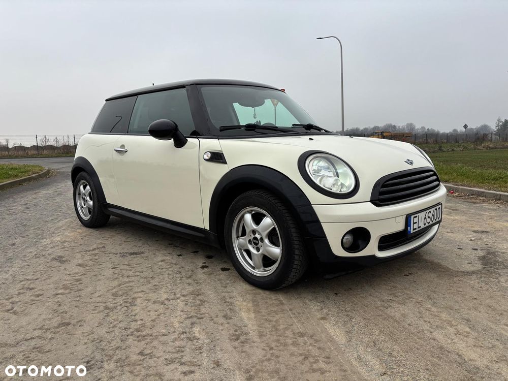 MINI Cooper Standard - 4