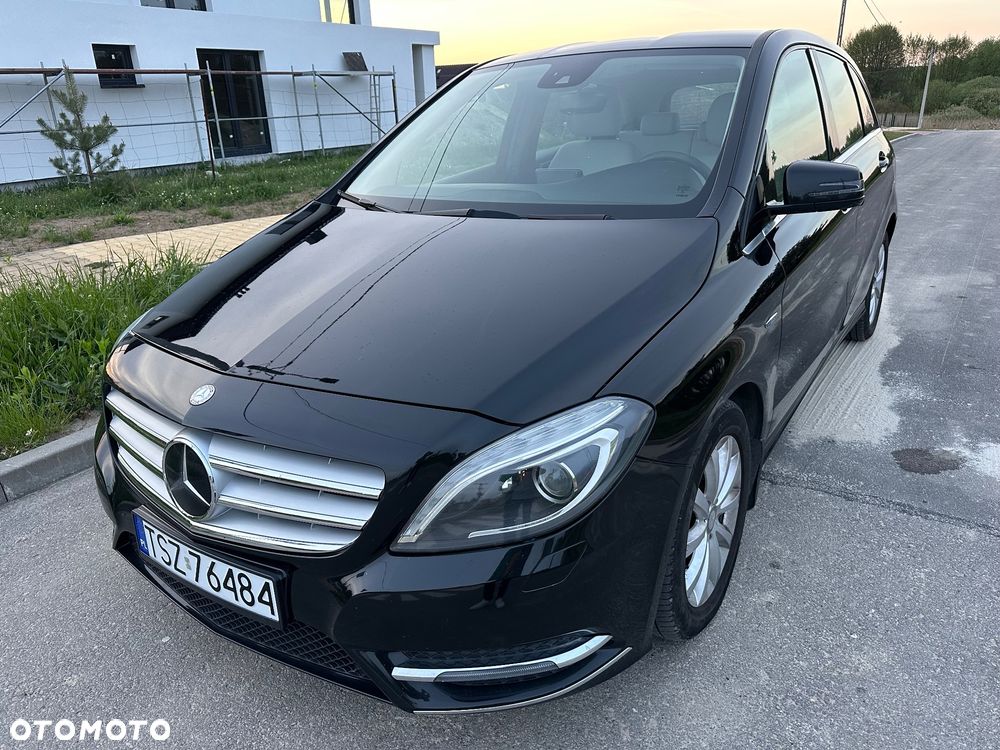 Mercedes-Benz Klasa B 180 BlueEFFICIENCY Edition Style - 4